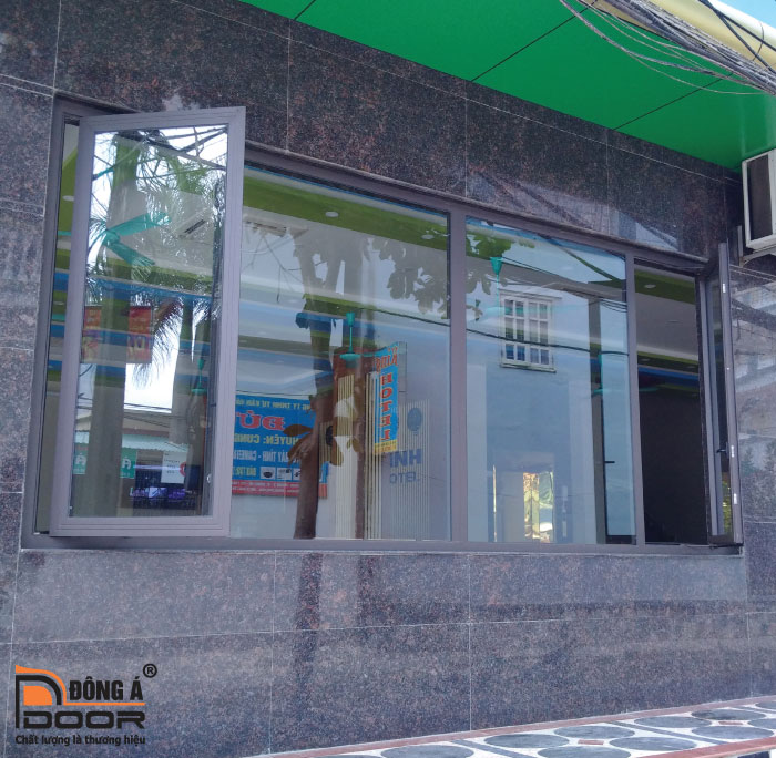 cong trinh khach san bien xanh