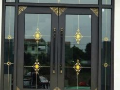 cua thuy luc mo quay