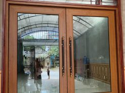 cua thuy luc mo quay