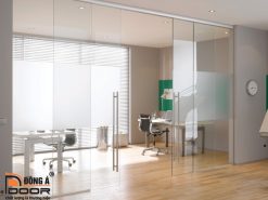 cua thuy luc mo truot