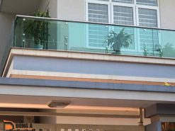 Lan can ban cong tay vin inox