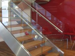 lan can cau thang tay vin inox