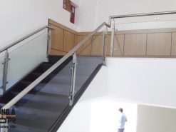 lan can cau thang tay vin inox